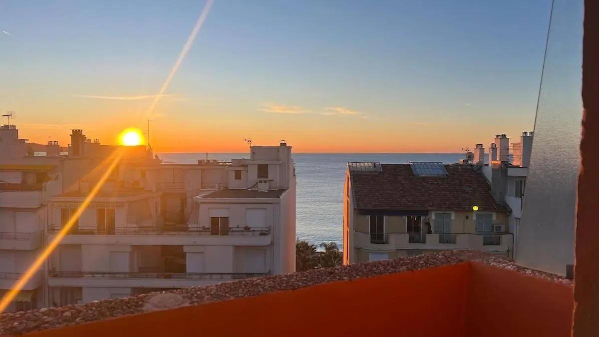 Le Sunrise Apartman Nizza 0*,